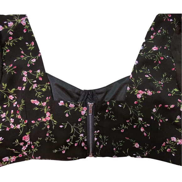 PINK BLACK FLORAL MILKMAID CROP TOP WITH LONG SLEEVES - SIZE 12 - Picture 5 of 6